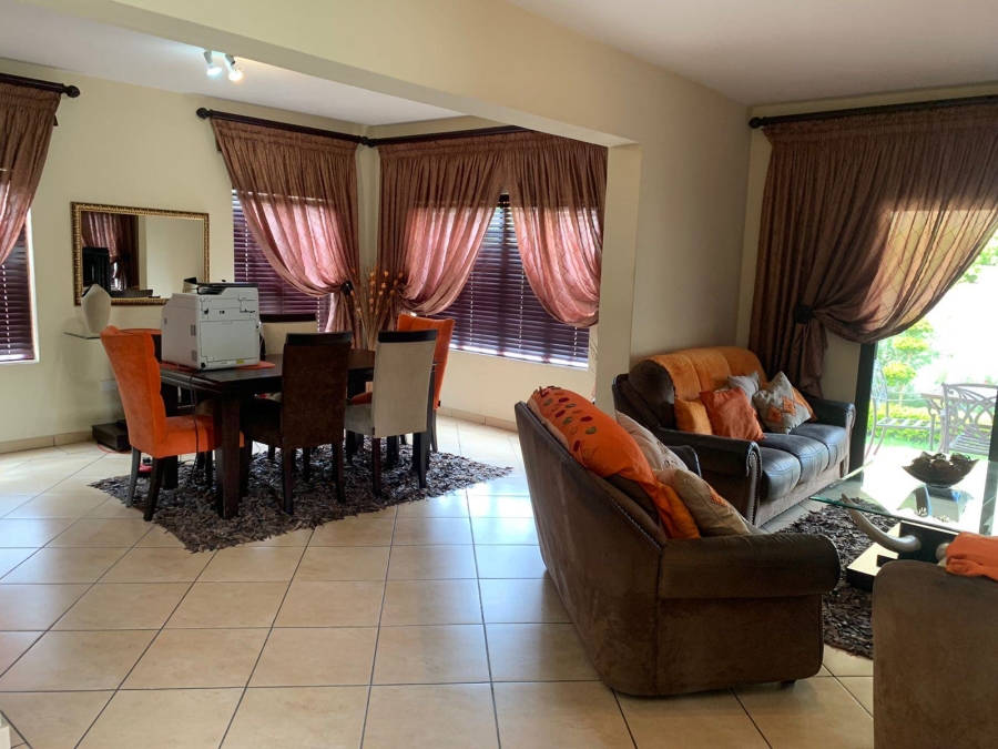 5 Bedroom Property for Sale in Safari Gardens North West